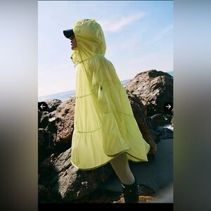 Women’s Free People Movement Rain Drop Packable Poncho - Sour Citrus. Small